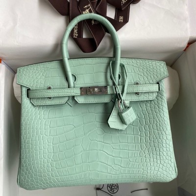 Hermes Birkin 25 Retourne Handmade Bag In Vert De Matte Alligator Leather