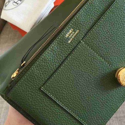 Hermes Dogon Duo Wallet In Green Clemence Leather