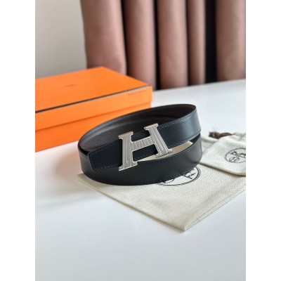 Hermes H Take Off Reversible Belt 32MM in Chocolate Clemence Leather