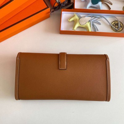 Hermes Jige Elan 29 Clutch Bag In Gold Epsom Leather