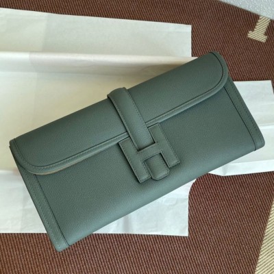 Hermes Jige Elan 29 Clutch Bag In Vert Amande Epsom Leather