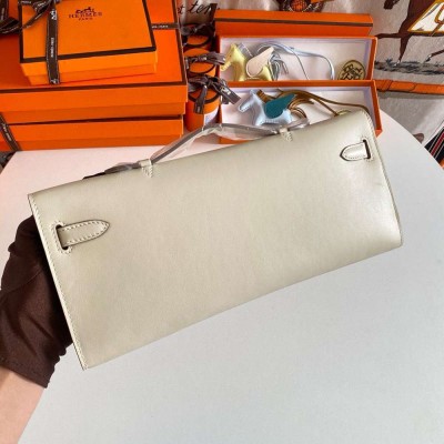 Hermes Kelly Cut Handmade Bag in Craie Swift Leather