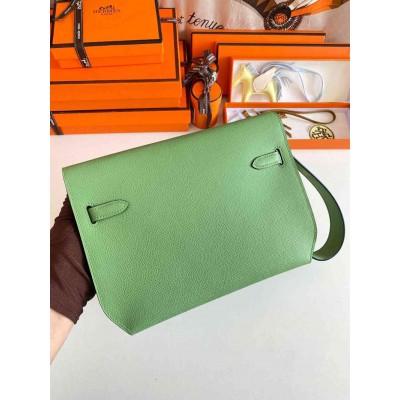 Hermes Kelly Depeches 25 Pouch in Vert Criquet Epsom Calfskin