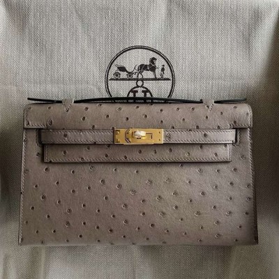 Hermes Kelly Pochette Handmade Bag in Gris Tourterelle Ostrich Leather