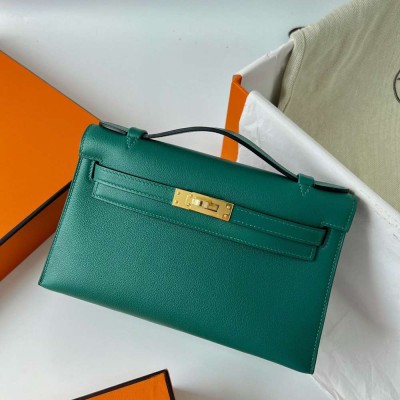 Hermes Kelly Pochette Handmade Bag In Malachite Swift Calfskin