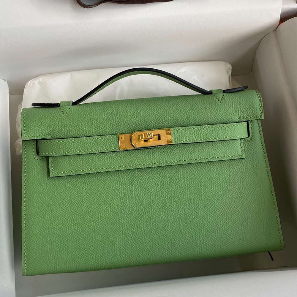 Hermes Kelly Pochette Handmade Bag In Vert Criquet Epsom Calfskin