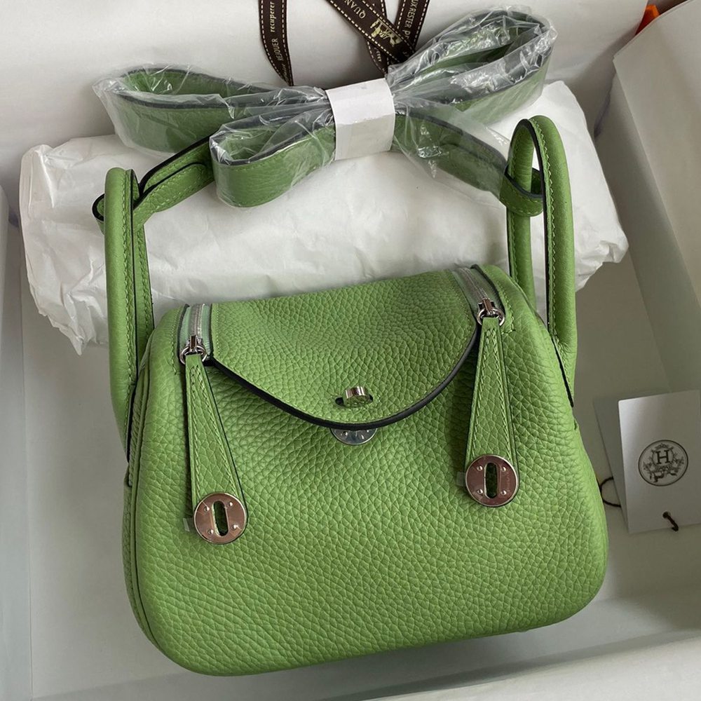 Hermes Mini Lindy Handmade Bag In Vert Criquet Clemence Leather