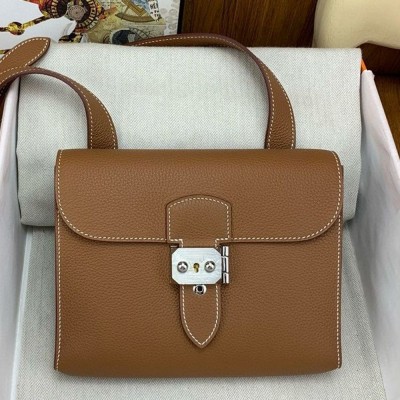 Hermes Sac a Depeches 21 Bag in Gold Clemence Leather